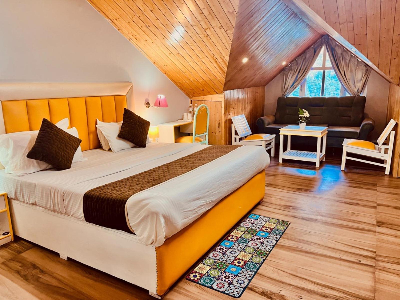 Hadimba Hill View By Hadimba Palace, Manali - Premium Room ! Family Hotel ! Parking ! Near Hadimba Temple Экстерьер фото