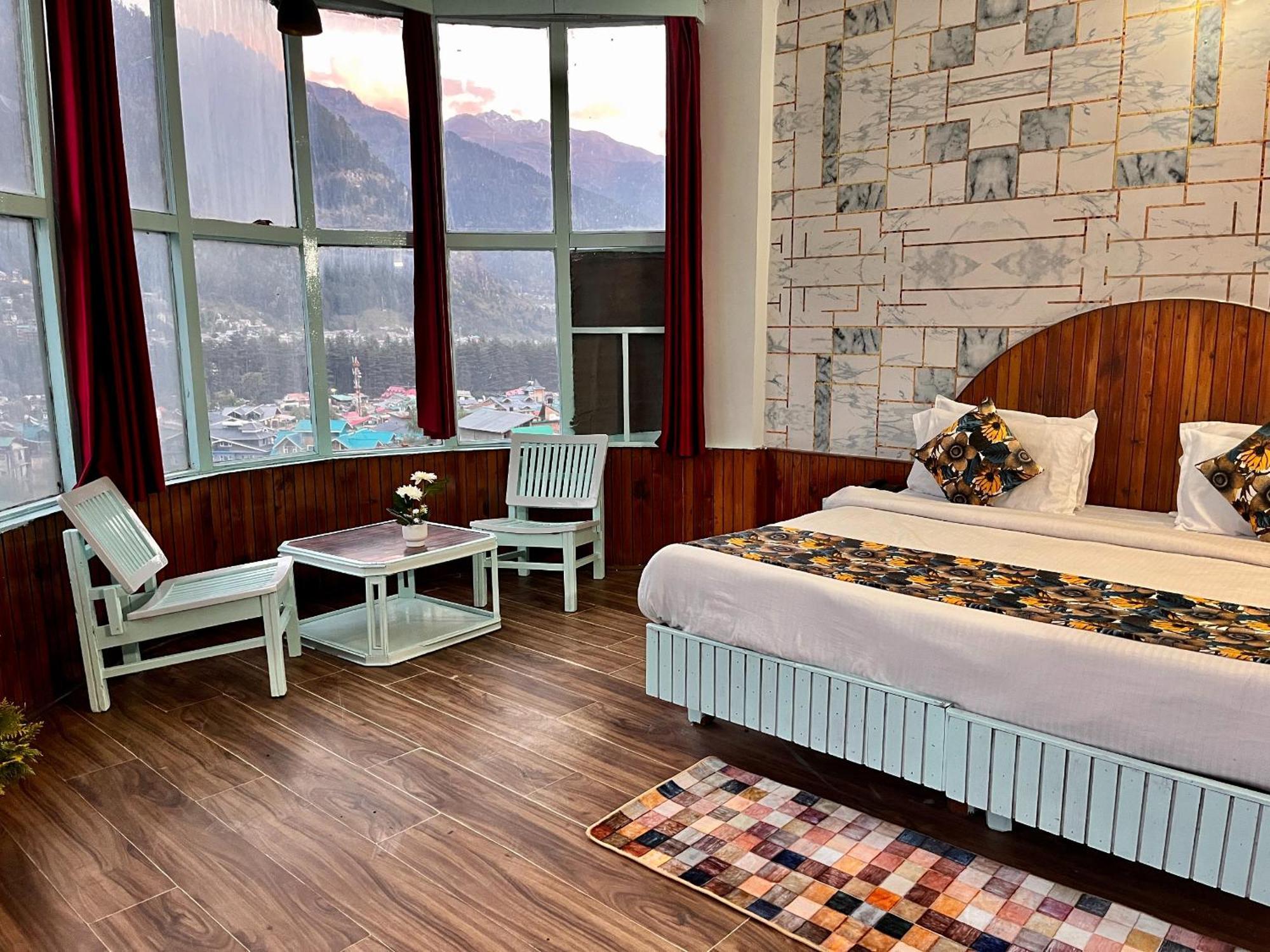 Hadimba Hill View By Hadimba Palace, Manali - Premium Room ! Family Hotel ! Parking ! Near Hadimba Temple Экстерьер фото
